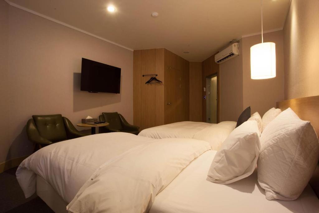 Centralperson Pyeongtaek Hotel Ngoại thất bức ảnh